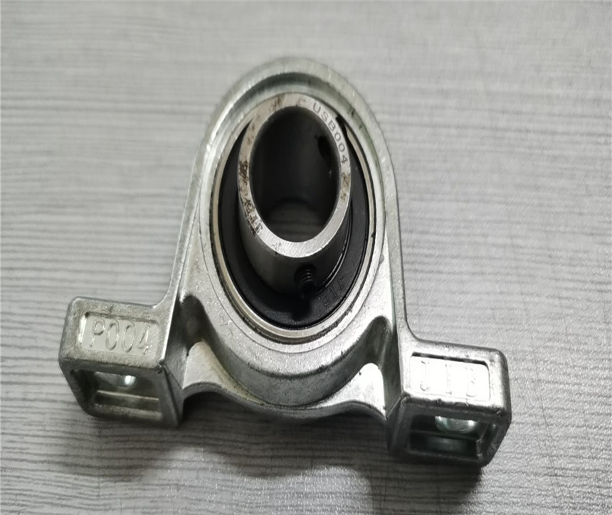Bearing with housing