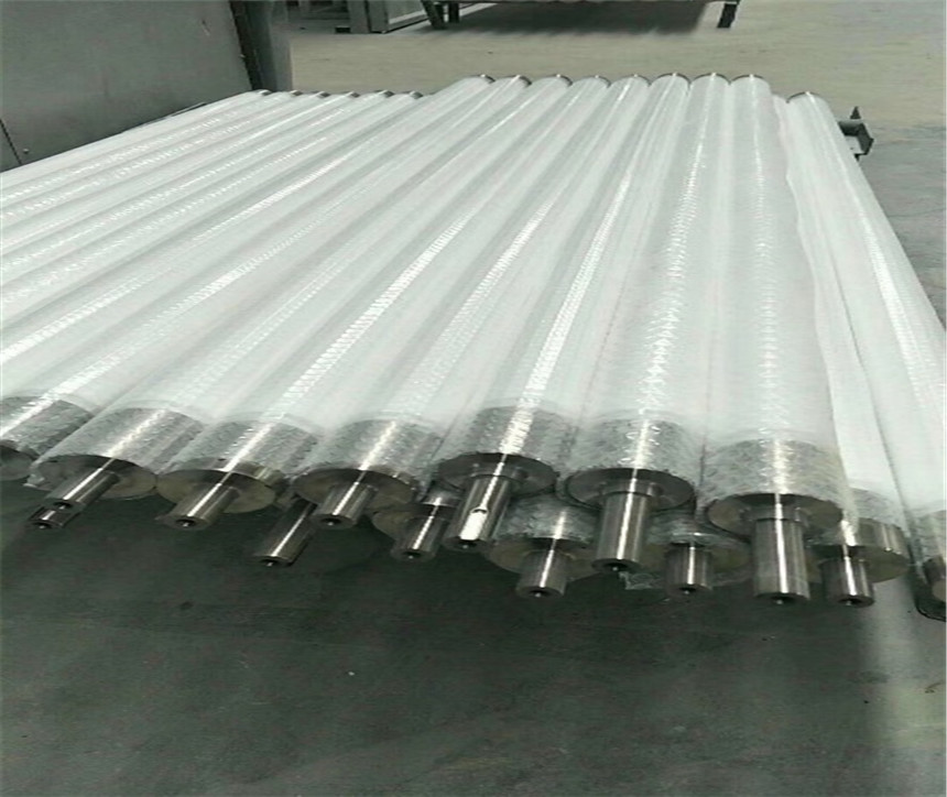Ceramic roller