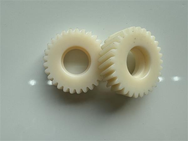 CUTTING NYLON GEAR